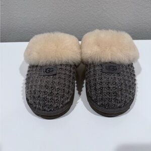 UGG Women’s Cozy Slippers